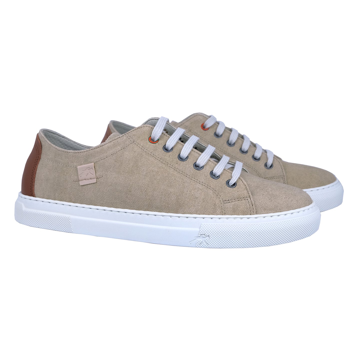 Fluchos Niko: Men's Beige Canvas/Leather Sneakers F1415