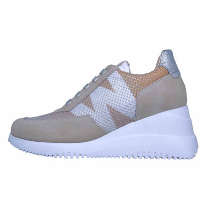 Wonders Dallas : Baskets compensées pour femmes en cuir beige G-6620