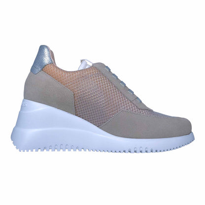 Wonders Dallas : Baskets compensées pour femmes en cuir beige G-6620