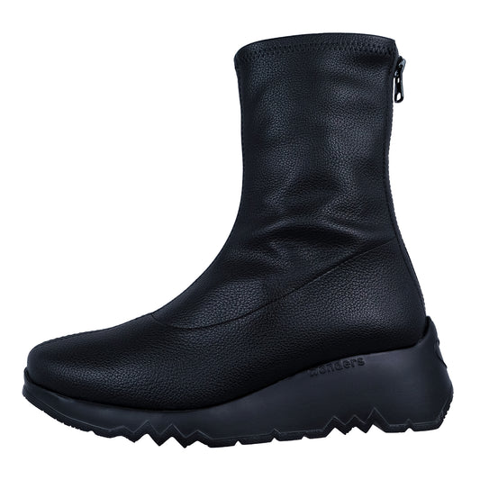 Wonders Tazu: Black Lightweight Platform Ankle Boot E-6732