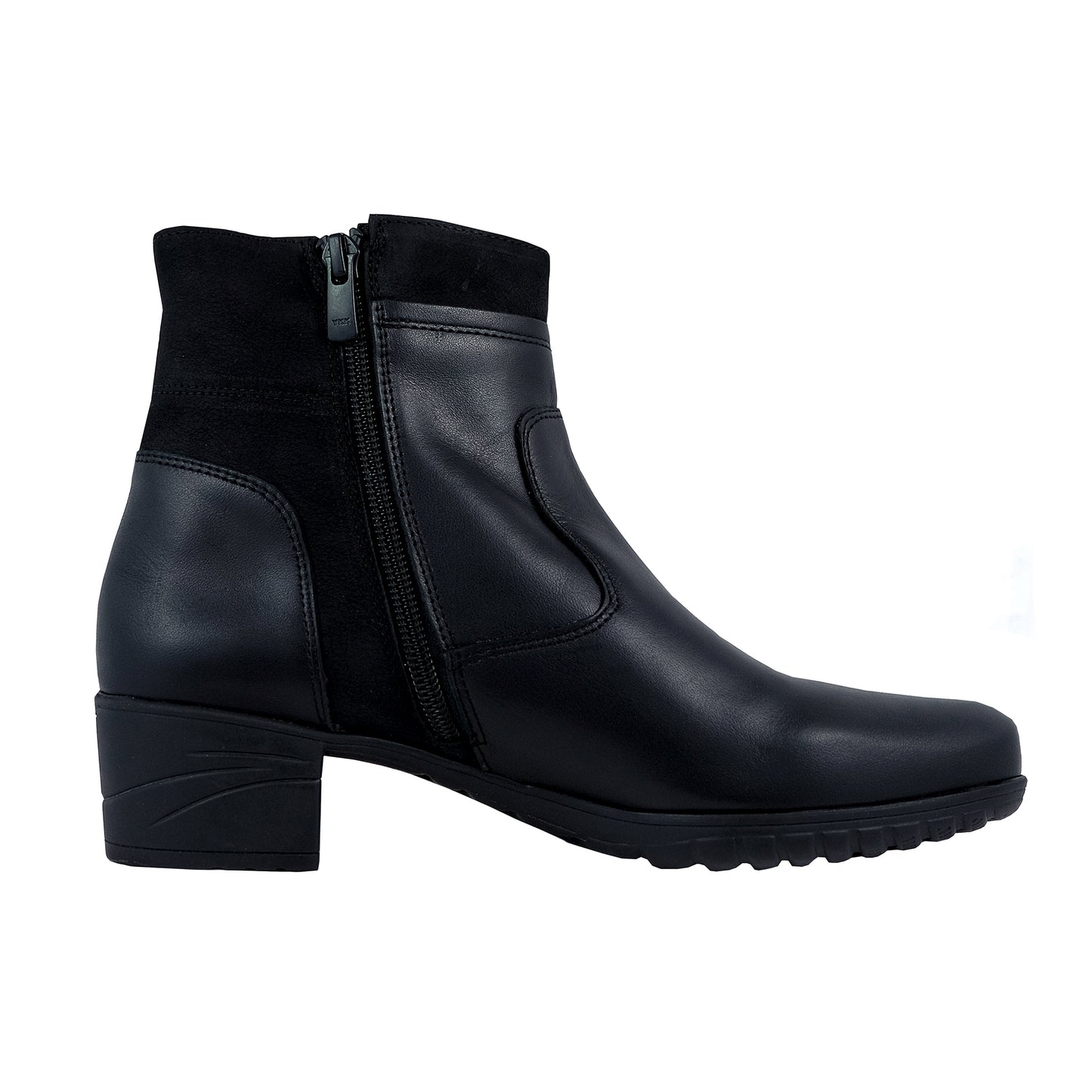 Fluchos Charis: Women's Comfort Leather Ankle Boots in Black 9810