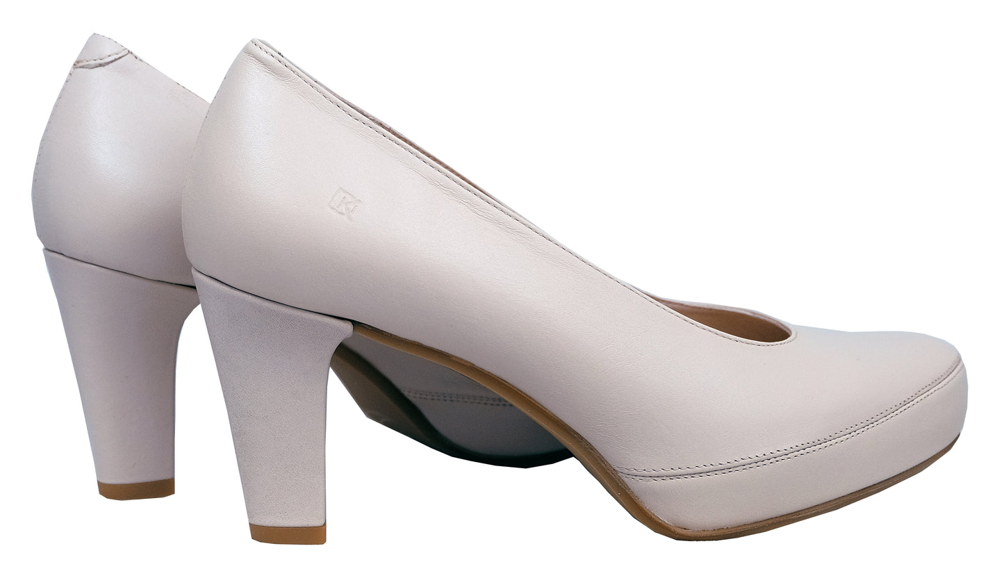 Dorking Blesa: Women's Leather Court Shoes D5794