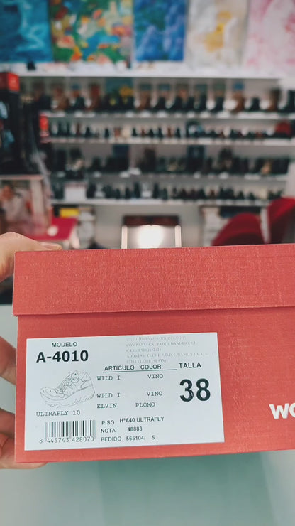 Wonders Ultrafly – Women's Burgundy Platform Sneakers: A-4010