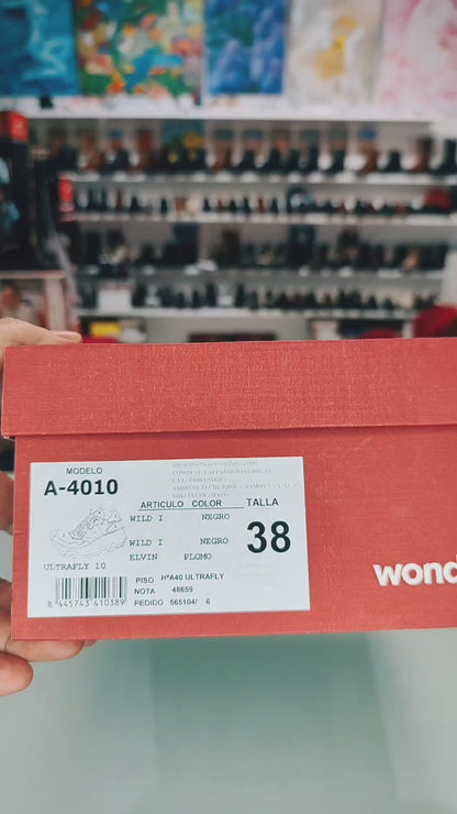 Wonders Ultrafly – Women's Burgundy Platform Sneakers: A-4010