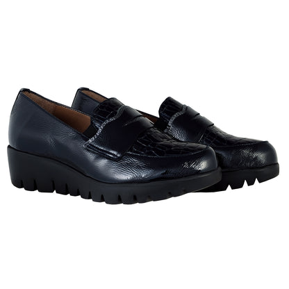 Wonders Fly 360 C-33360 mocasines mujer azul charol vista delantera del par