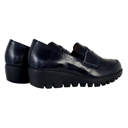 Wonders Fly 360 C-33360 mocasines mujer azul charol vista trasera del par
